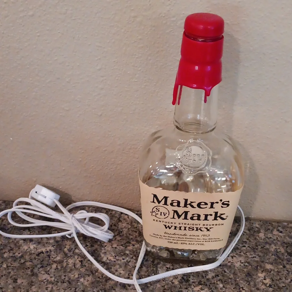 Maker's Mark Lighted Lamp Bottle